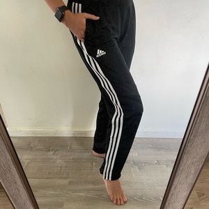 ADIDAS TRACK PANTS LRG TAPERED BLACK AND WHITE COOLING FABRIC ZIPPERS ON ANKLES